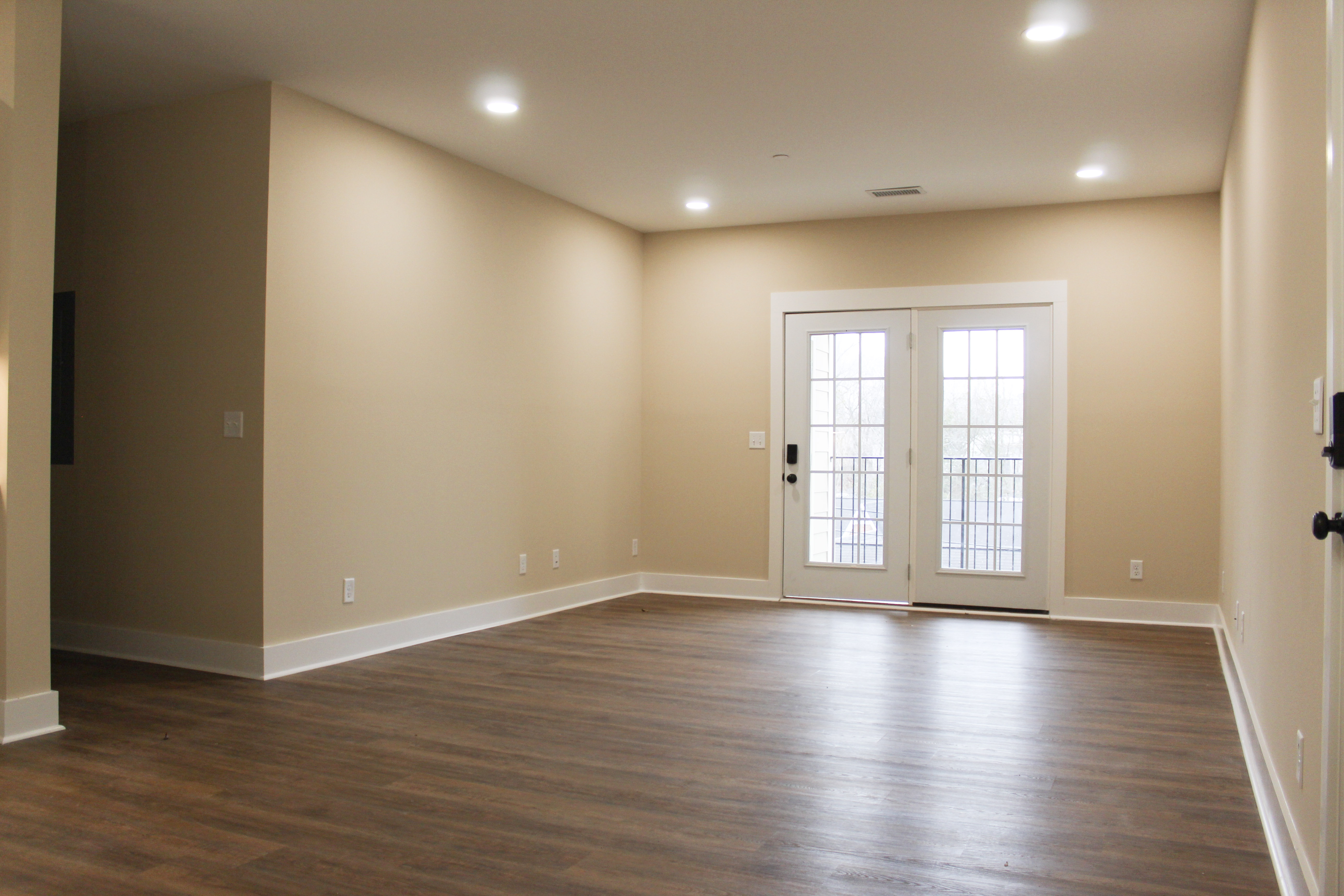 Quarry Run apartments featuring pet friendly 2 and 3 bedroom apartments with swimming pool